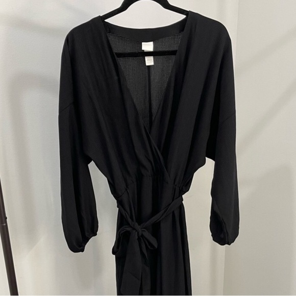 H&M balloon sleeve wrap dress 🖤 black 🖤 - Picture 6 of 8